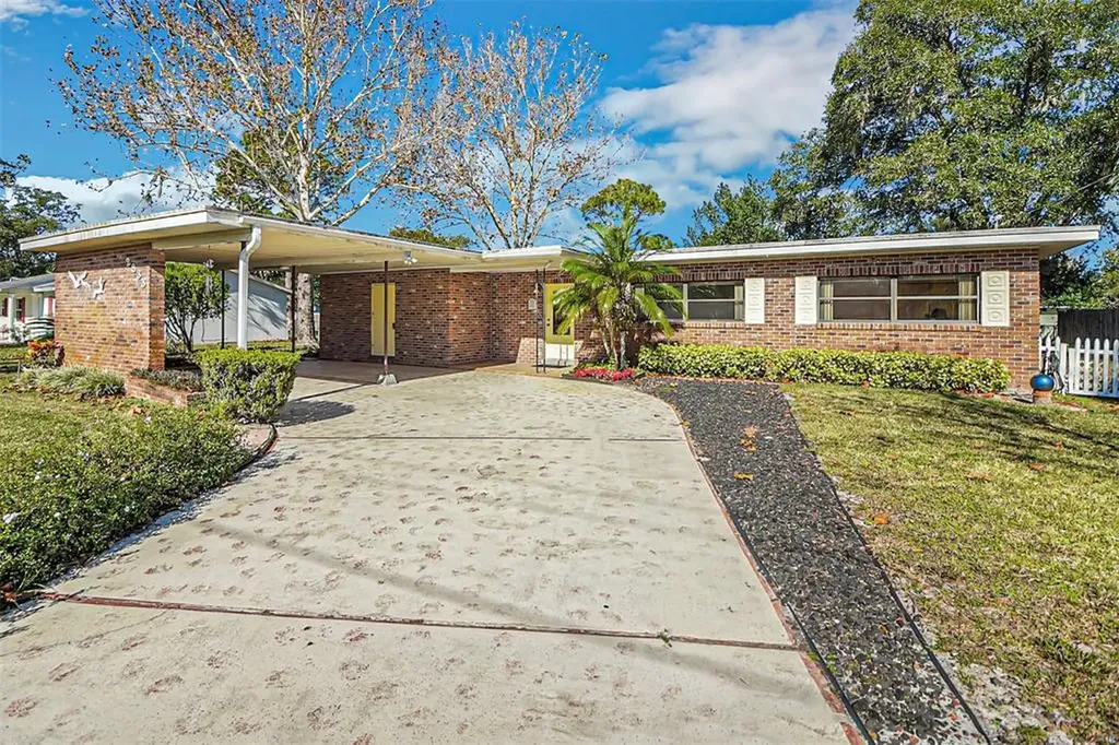2833 Floral Way Apopka FL 32703