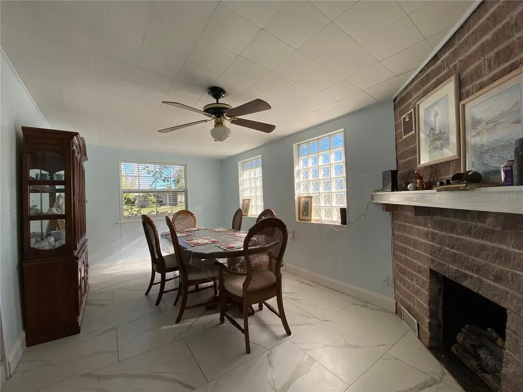 910 Lake Avenue Edgewater FL 32132