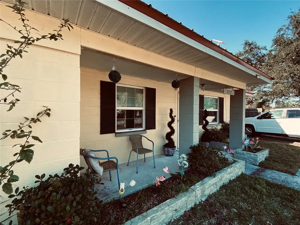 910 Lake Avenue Edgewater FL 32132