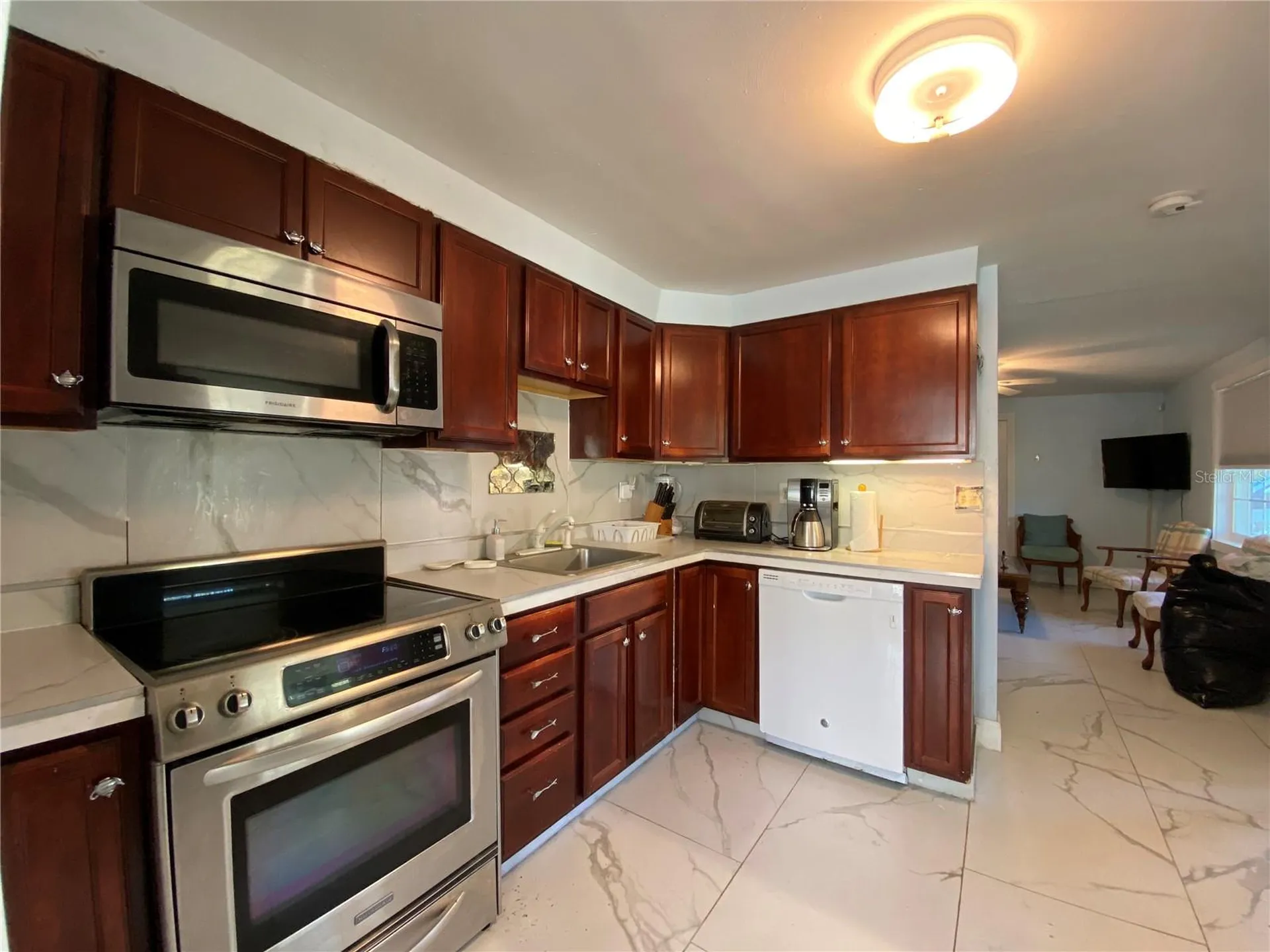 910 Lake Avenue Edgewater FL 32132