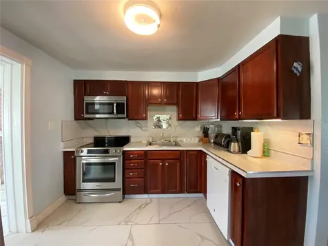 910 Lake Avenue Edgewater FL 32132