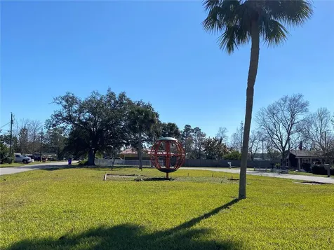910 Lake Avenue Edgewater FL 32132