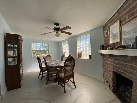 910 Lake Avenue Edgewater FL 32132