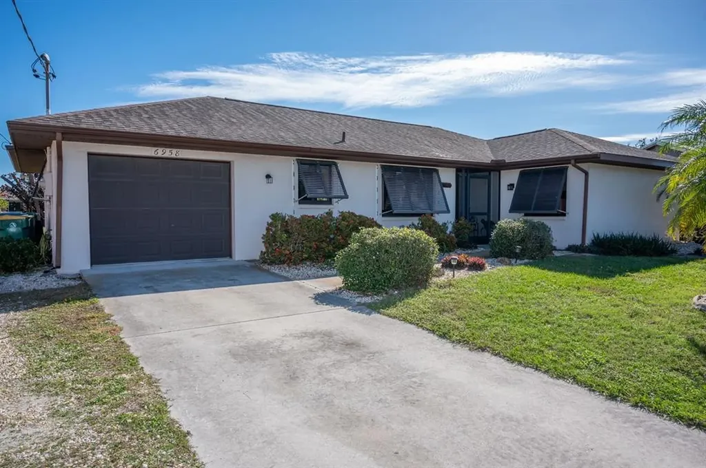 6958 Spinnaker Boulevard Englewood FL 34224