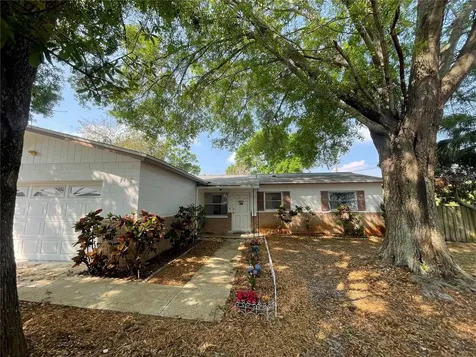 7498 Oak Street NE St Petersburg FL 33702