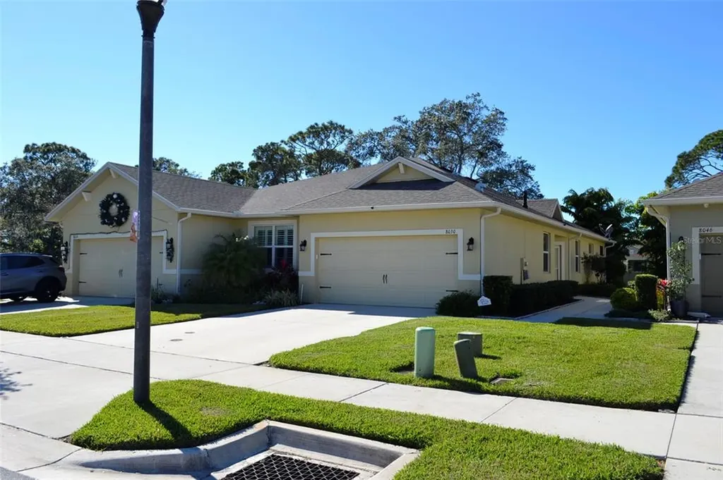 8030 Pine Crest Street Seminole FL 33777
