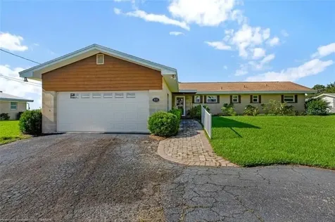 823 N Lake Reedy Boulevard Frostproof FL 33843