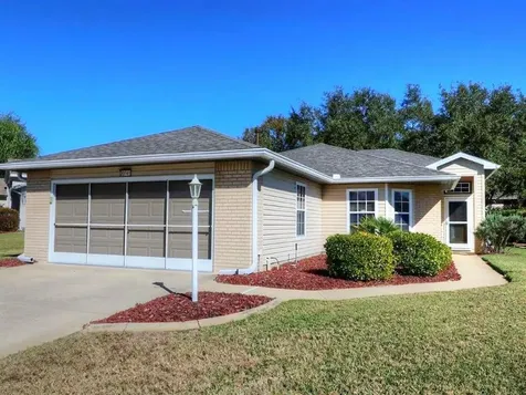 20941 Royal Street Georges Lane Leesburg FL 34748