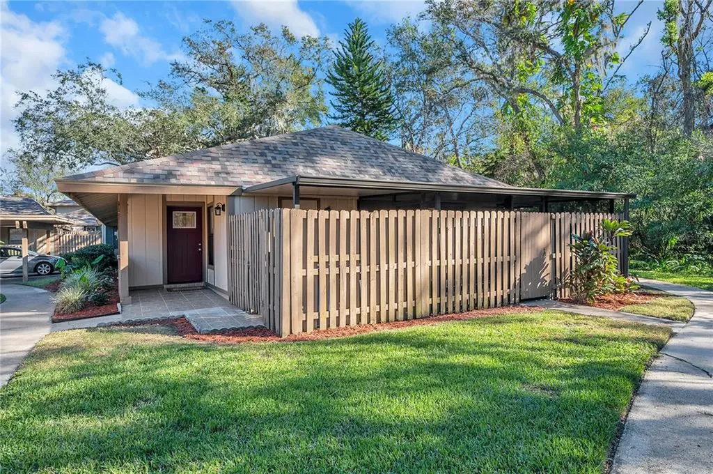 855 Creekway Court Brandon FL 33511