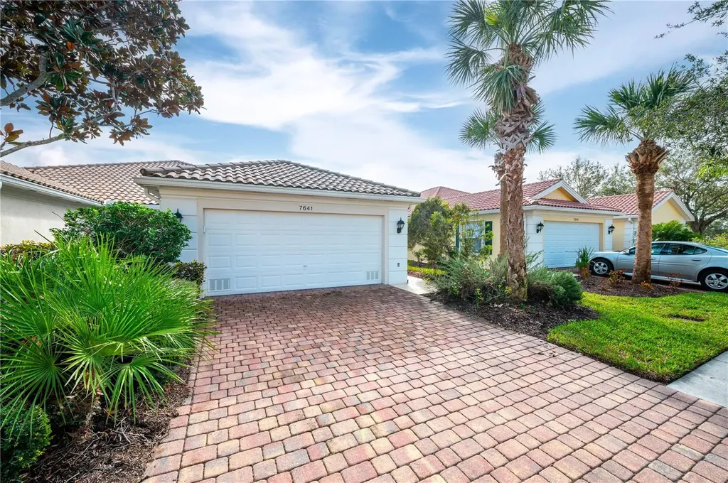 7641 Quinto Drive Sarasota FL 34238