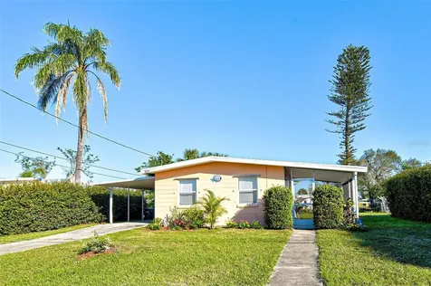 8274 Aero Avenue North Port FL 34287