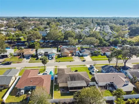 6925 Dunnett Avenue N St Petersburg FL 33709