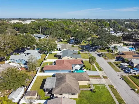 6925 Dunnett Avenue N St Petersburg FL 33709