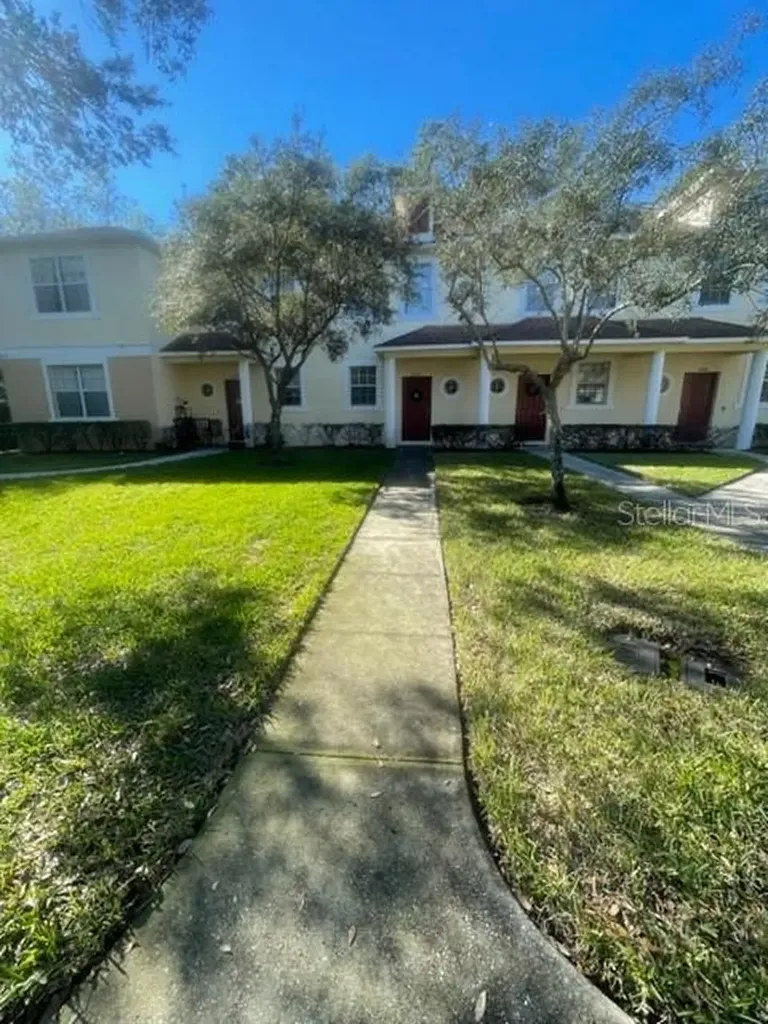 2082 Fiesta Ridge Court Tampa FL 33604