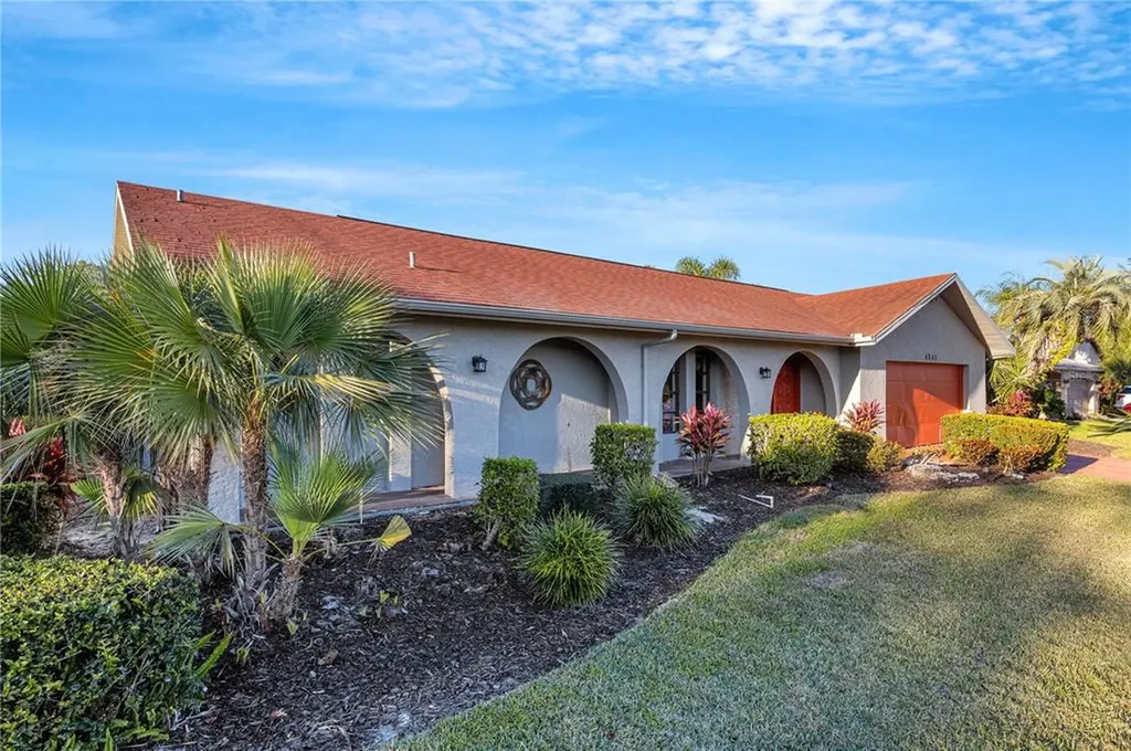 4841 Greywood Lane Sarasota FL 34235