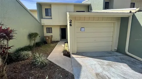 24 Saint Andrews Court Kissimmee FL 34759