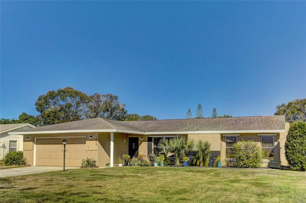 1005 Ponderosa Pine Lane Sarasota FL 34243