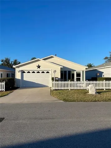 17014 SE 81st Charlesfort Avenue The Villages FL 32162