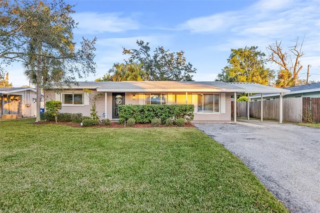 4311 Huntington Street NE St Petersburg FL 33703