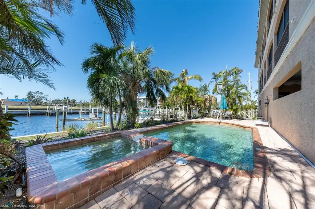 290 Lewis Circle Punta Gorda FL 33950