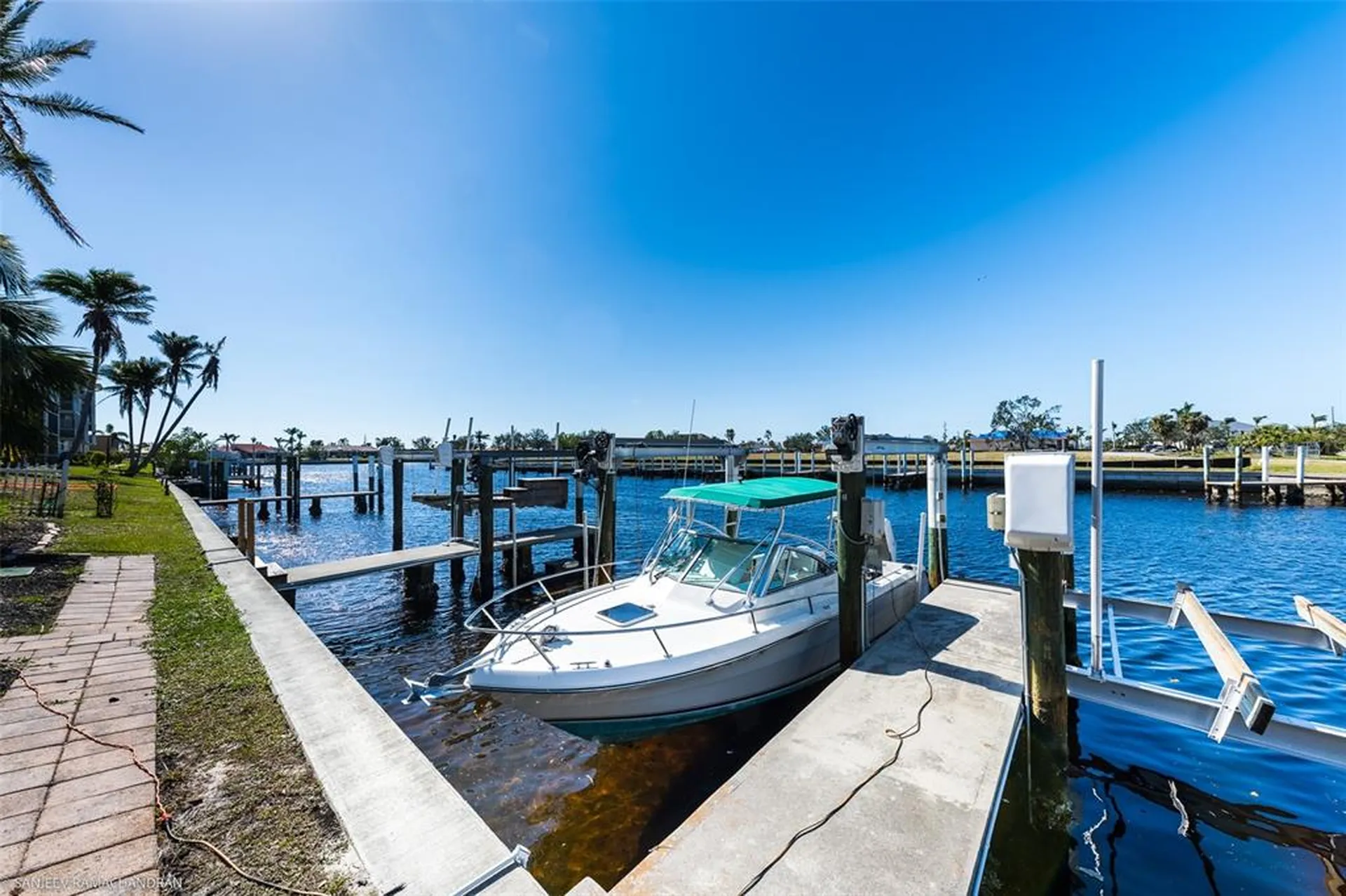 290 Lewis Circle Punta Gorda FL 33950