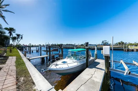 290 Lewis Circle Punta Gorda FL 33950