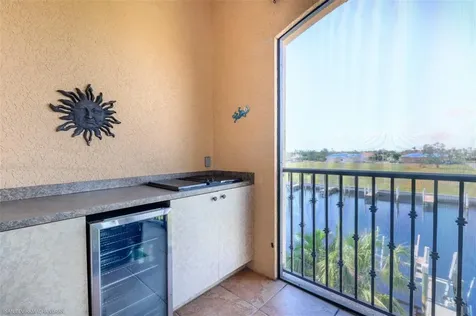 290 Lewis Circle Punta Gorda FL 33950