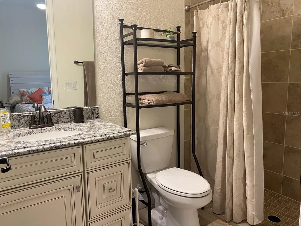 17525 Hickok Belt Loop Bradenton FL 34211