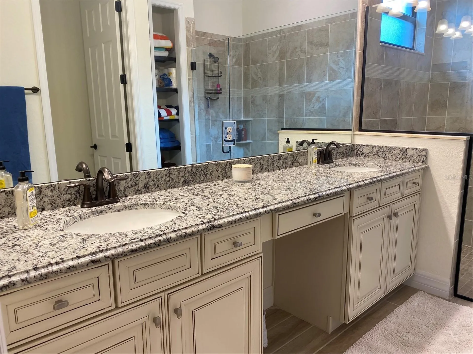 17525 Hickok Belt Loop Bradenton FL 34211