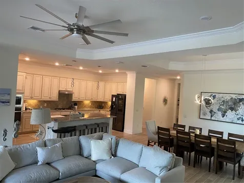17525 Hickok Belt Loop Bradenton FL 34211