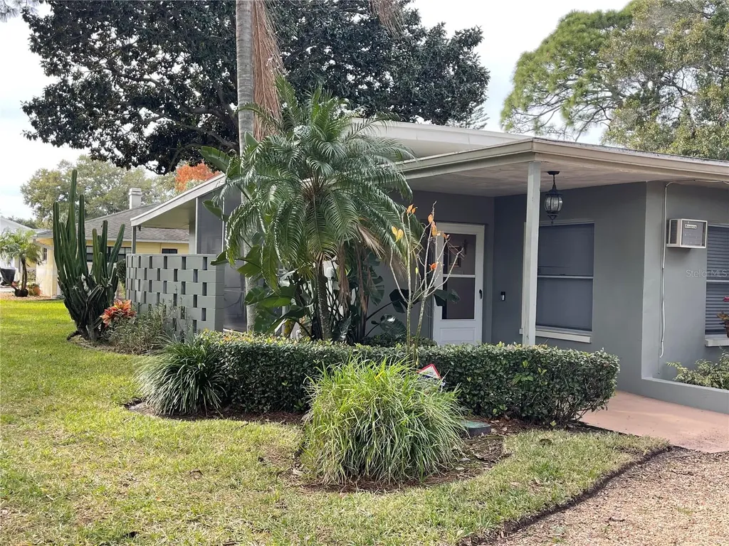 2349 Granada Circle W St Petersburg FL 33712