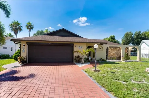 5111 18th Avenue Drive W Bradenton FL 34209