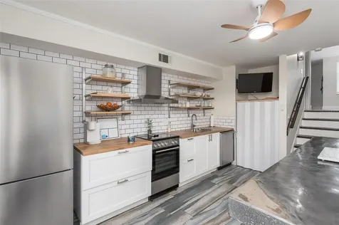 4522 La Carmen Court Tampa FL 33611