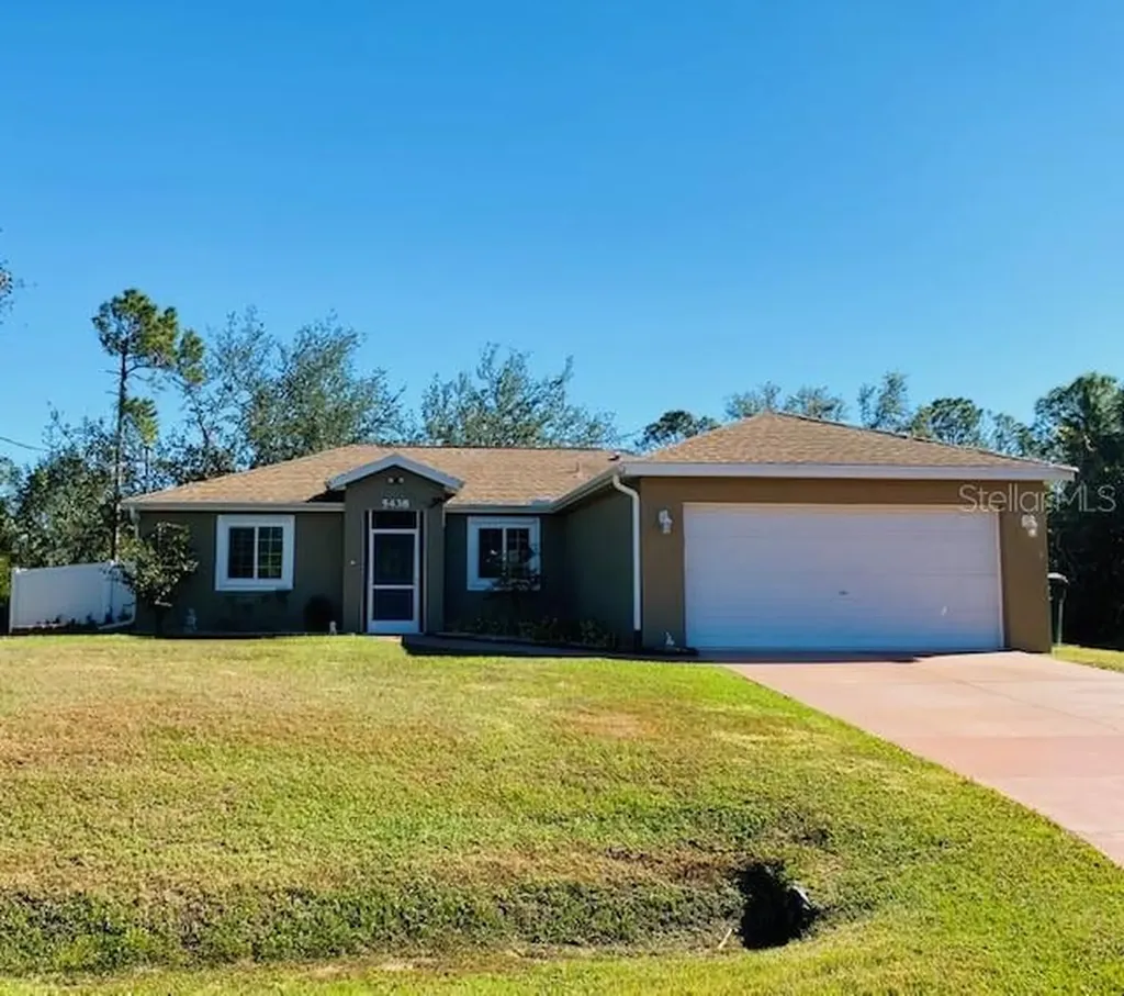 5438 Farmington Avenue North Port FL 34288