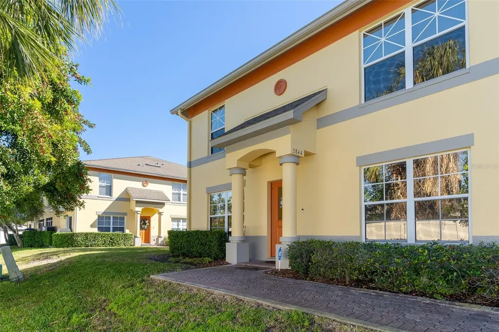 3844 Island Way St Petersburg FL 33705