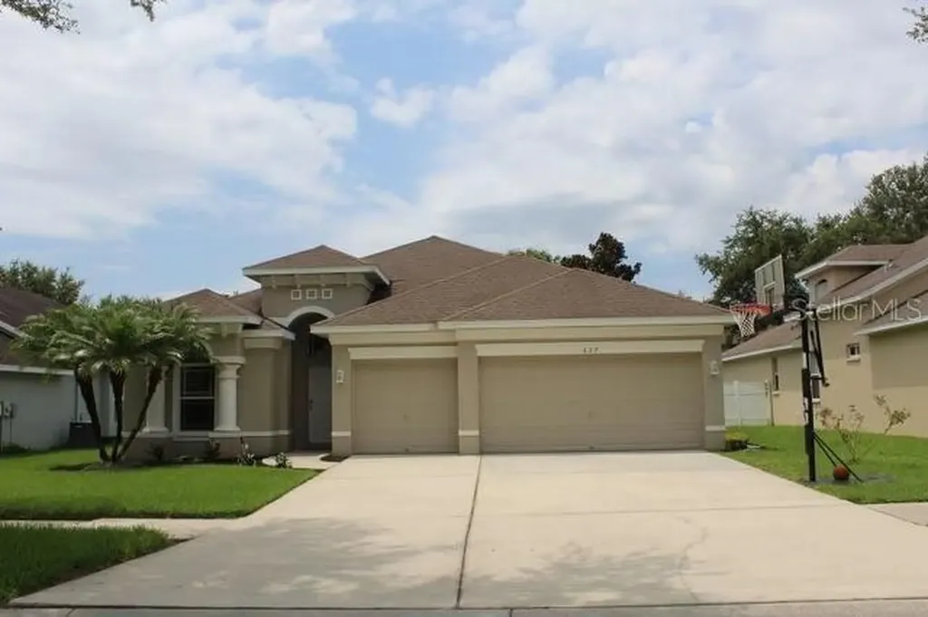 627 Chesney Drive Valrico FL 33594