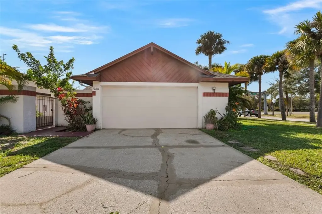 10801 Venice Circle Tampa FL 33635