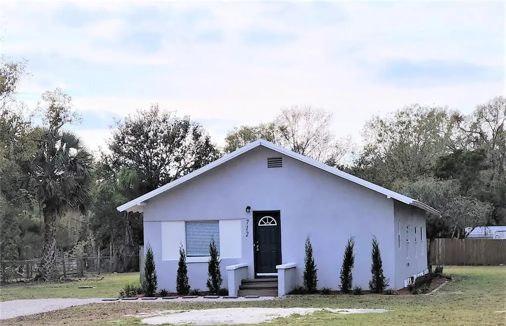 712 N Chestnut Road Lakeland FL 33815