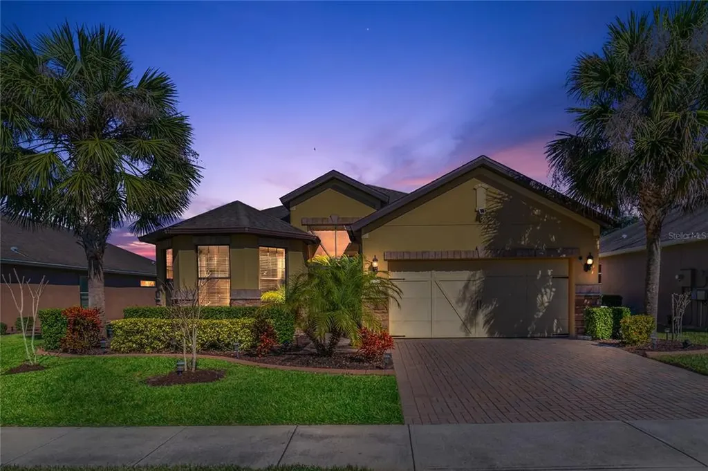 112 Del Sol Avenue Davenport FL 33837