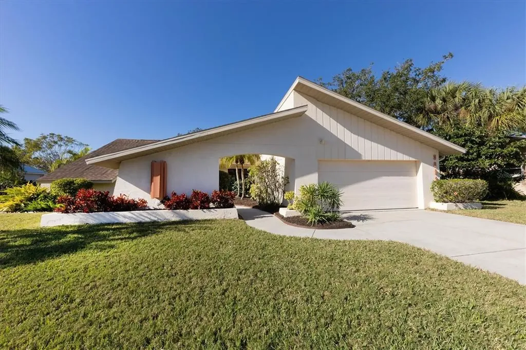 3682 Country Place Boulevard Sarasota FL 34233
