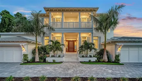 118 N Warbler Lane Sarasota FL 34236