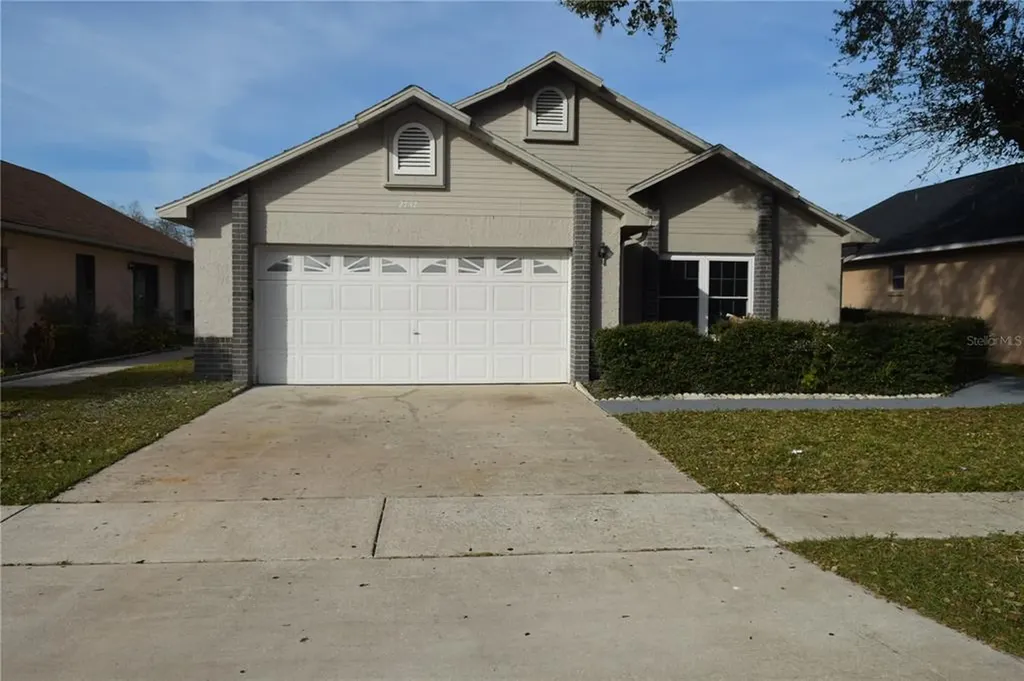2732 Whisper Lakes Club Circle Orlando FL 32837