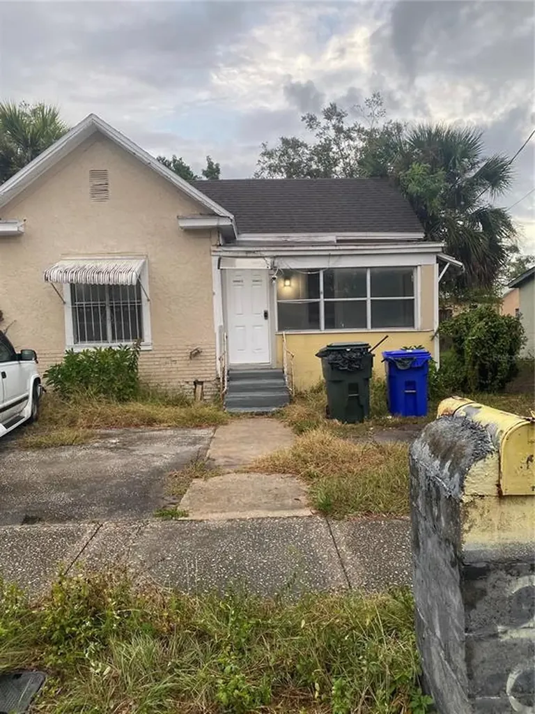 207 Pear Street Lakeland FL 33815