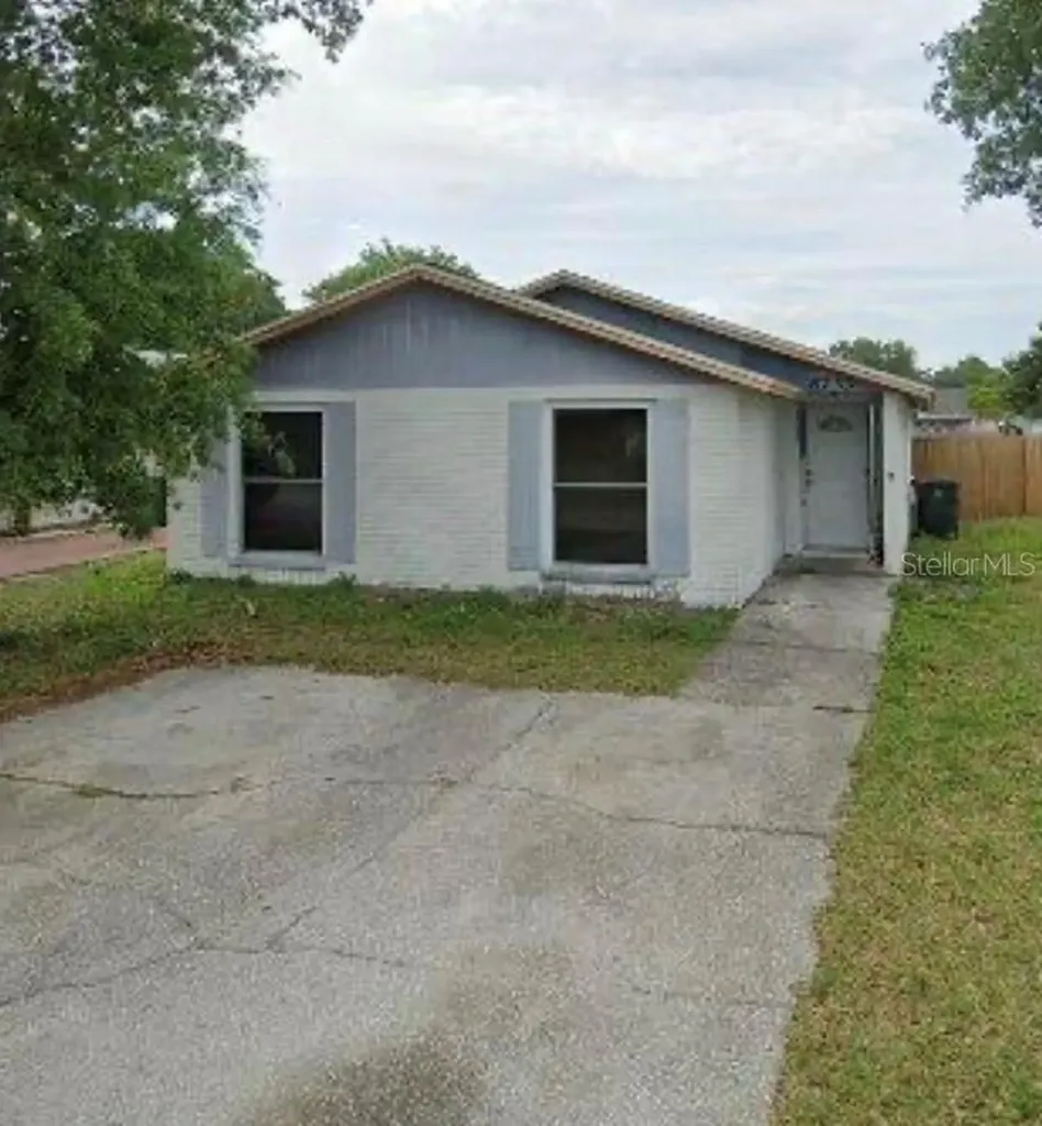 8233 Ravencroft Drive Tampa FL 33615
