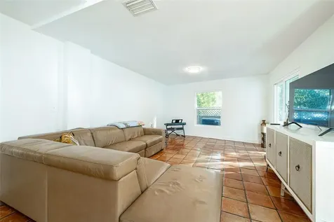 874 Serpentine Drive S St Petersburg FL 33705