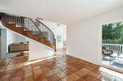 874 Serpentine Drive S St Petersburg FL 33705