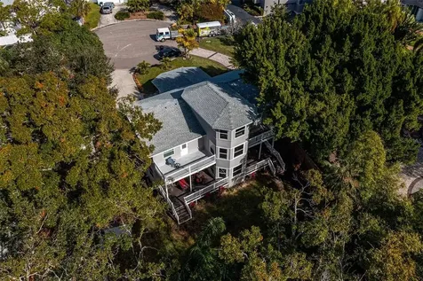 874 Serpentine Drive S St Petersburg FL 33705