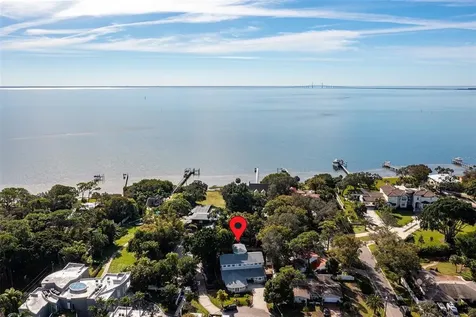 874 Serpentine Drive S St Petersburg FL 33705
