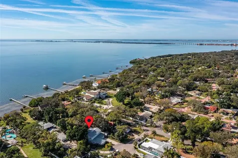 874 Serpentine Drive S St Petersburg FL 33705
