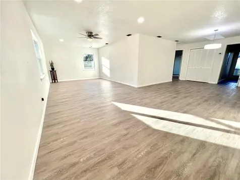 379 W New Hampshire Avenue Deland FL 32720
